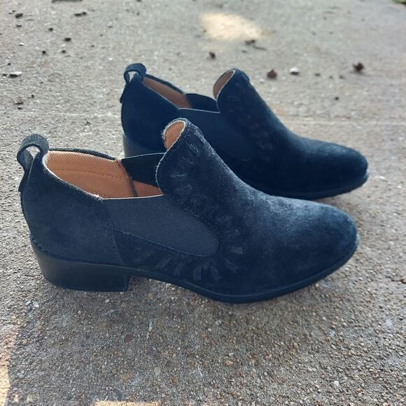 Montana artisan crafted black suede booties black size 6.5 - Picture 3 of 10